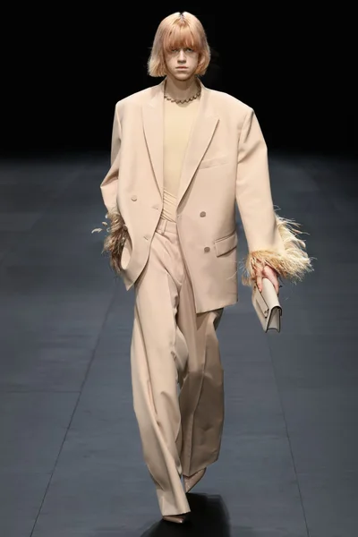 Look 6